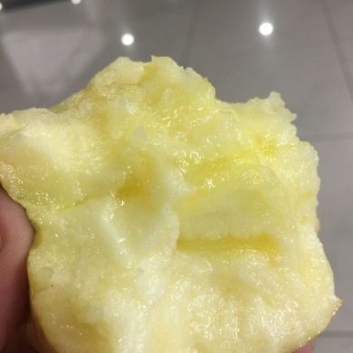 山西万荣苹果（两层膜袋-皮薄甜脆水分足），真的看看这个吃的图片就知道了~